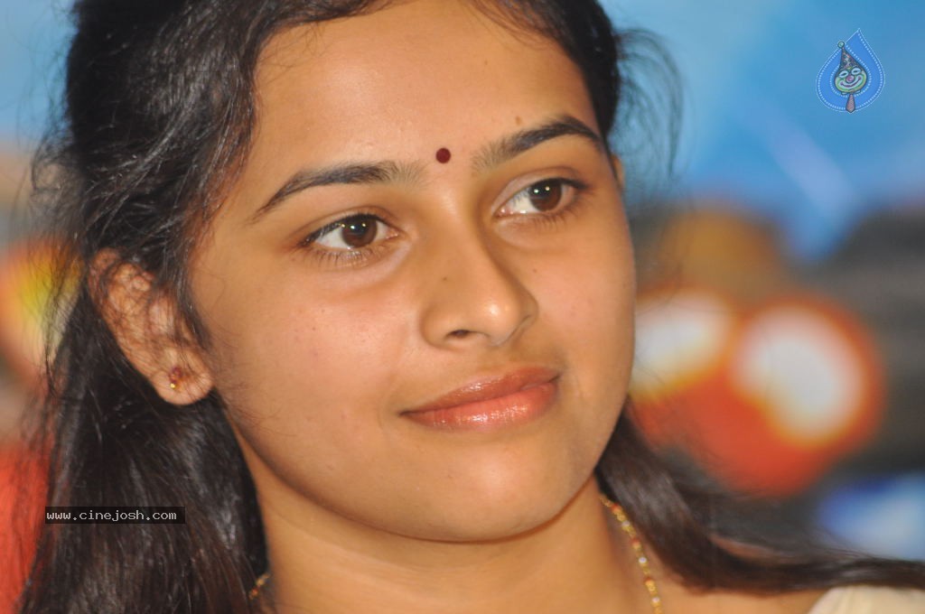 Sri Divya Stills - 17 / 53 photos