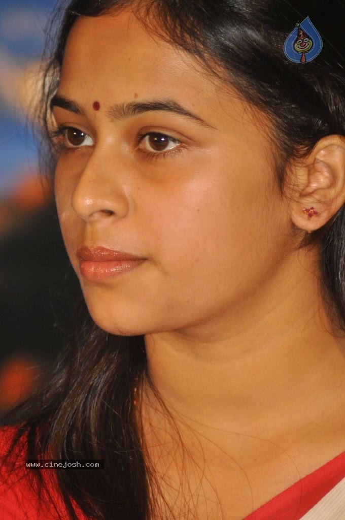 Sri Divya Stills - 37 / 53 photos