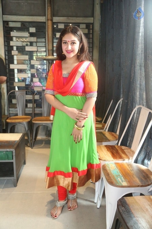 Sridevi Vijaykumar New Pics - 16 / 21 photos