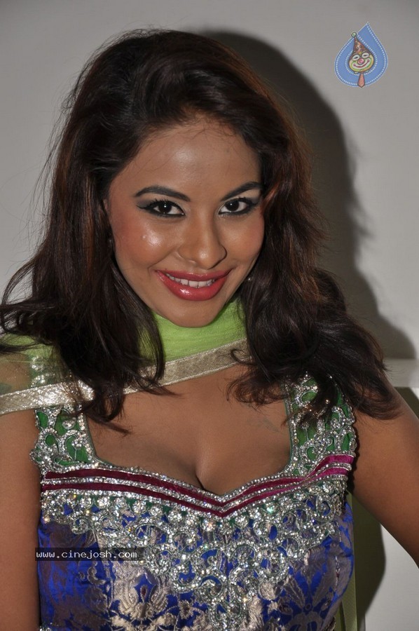 Srilekha Hot Stills - 13 / 27 photos