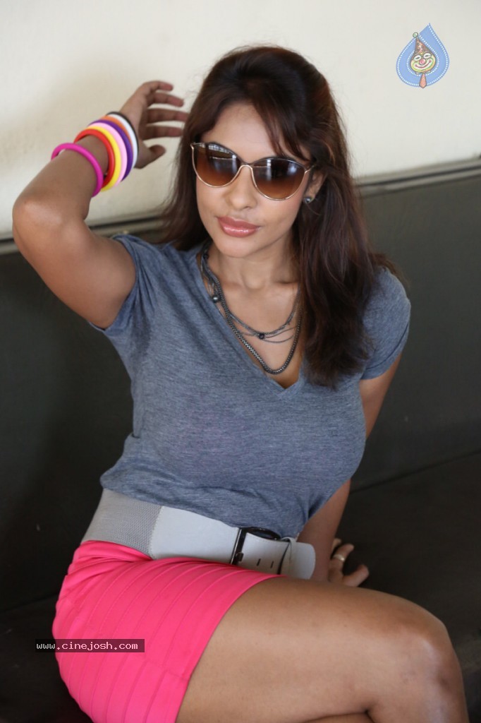 Srilekha Hot Stills - 94 / 135 photos