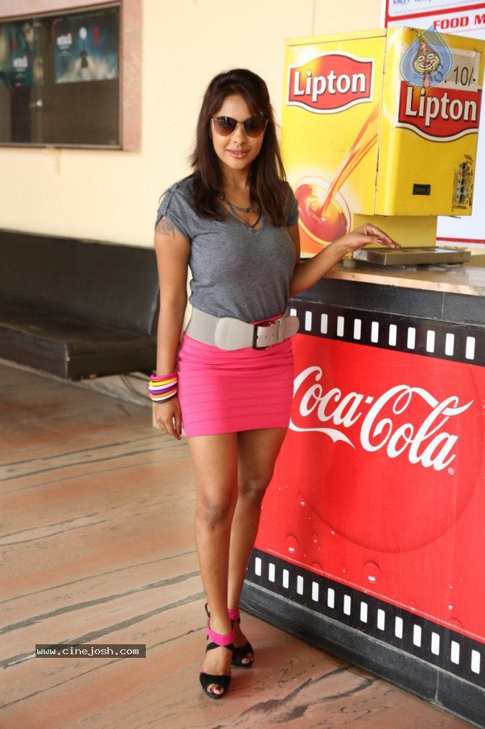 Srilekha Hot Stills - 120 / 135 photos