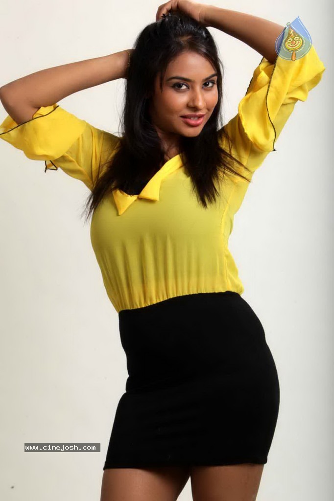 Srilekha New Hot Stills - 37 / 64 photos