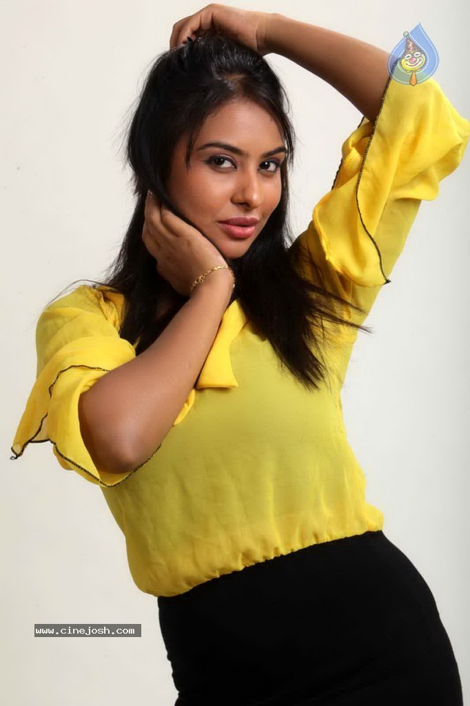 Srilekha New Hot Stills - 41 / 64 photos