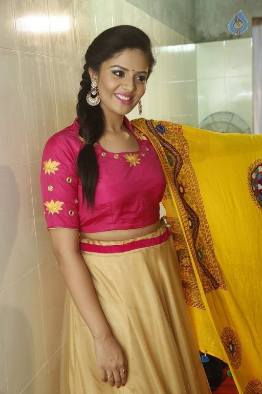 Srimukhi Latest Images - 28 / 42 photos