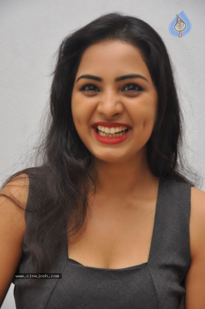 Srushti Hot Stills - 17 / 49 photos