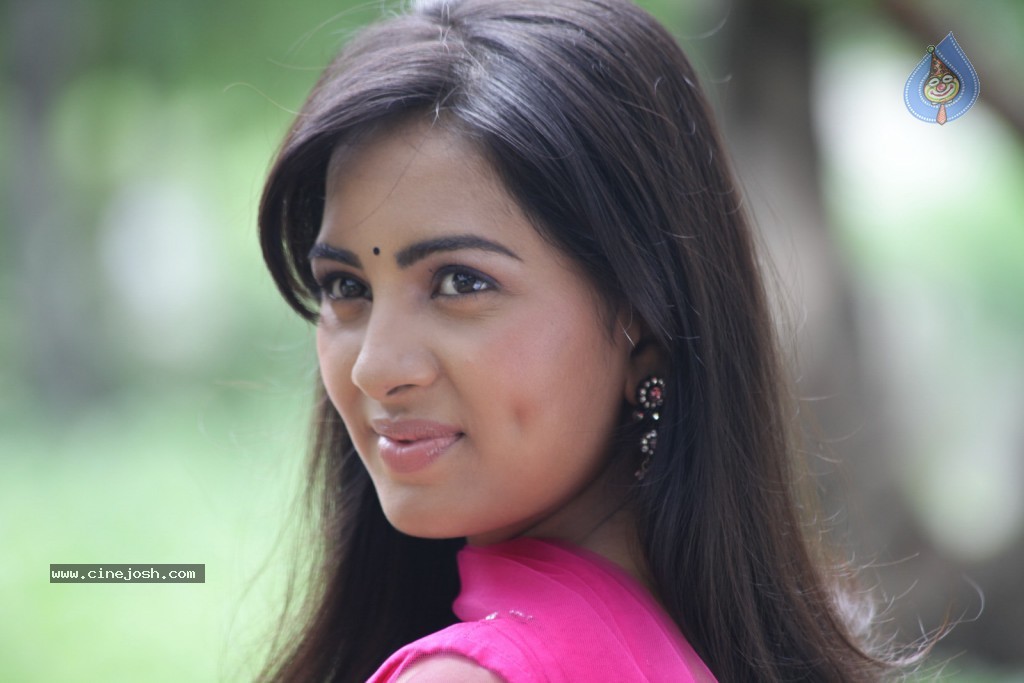 Srushti New Stills - 11 / 54 photos