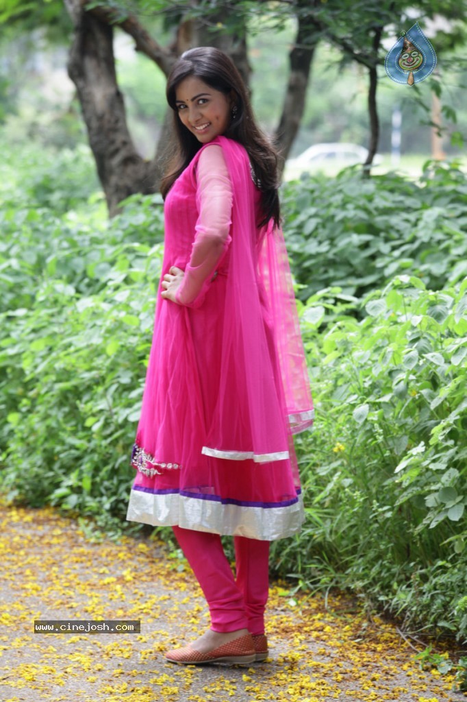 Srushti New Stills - 17 / 54 photos