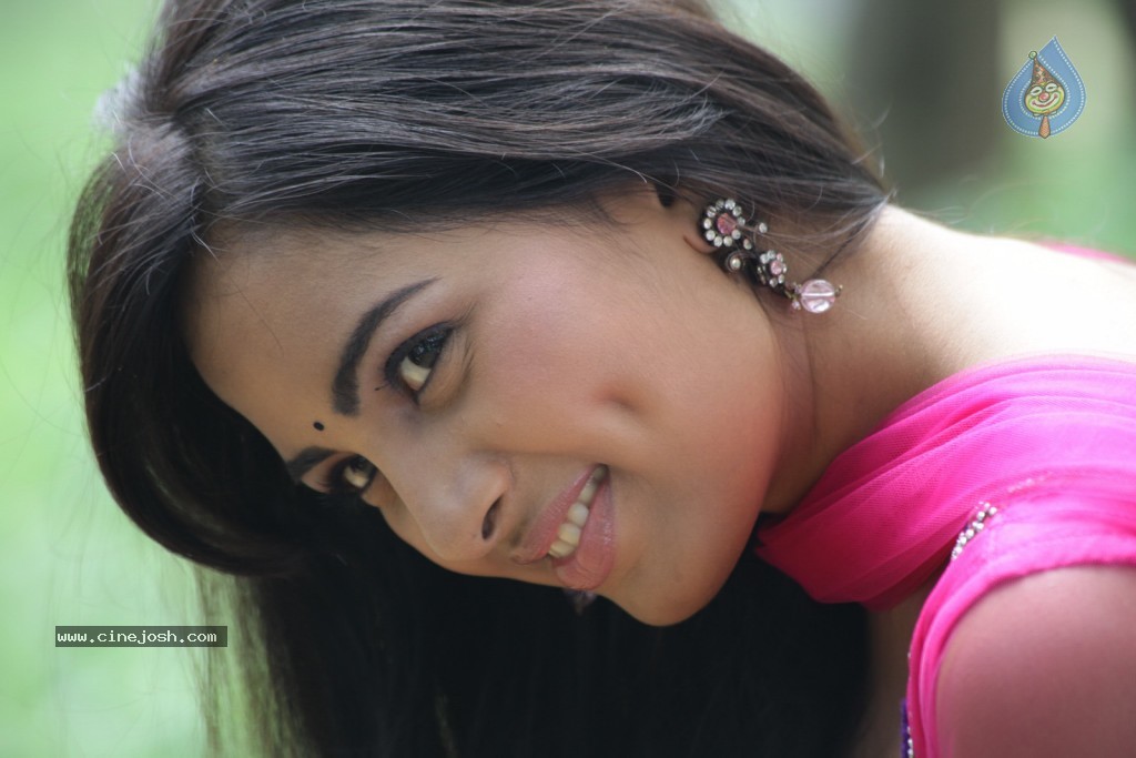 Srushti New Stills - 22 / 54 photos