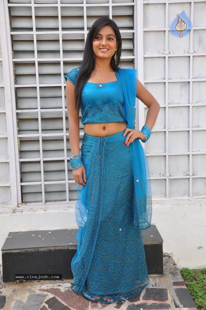 Sruthi New Stills - 31 / 38 photos
