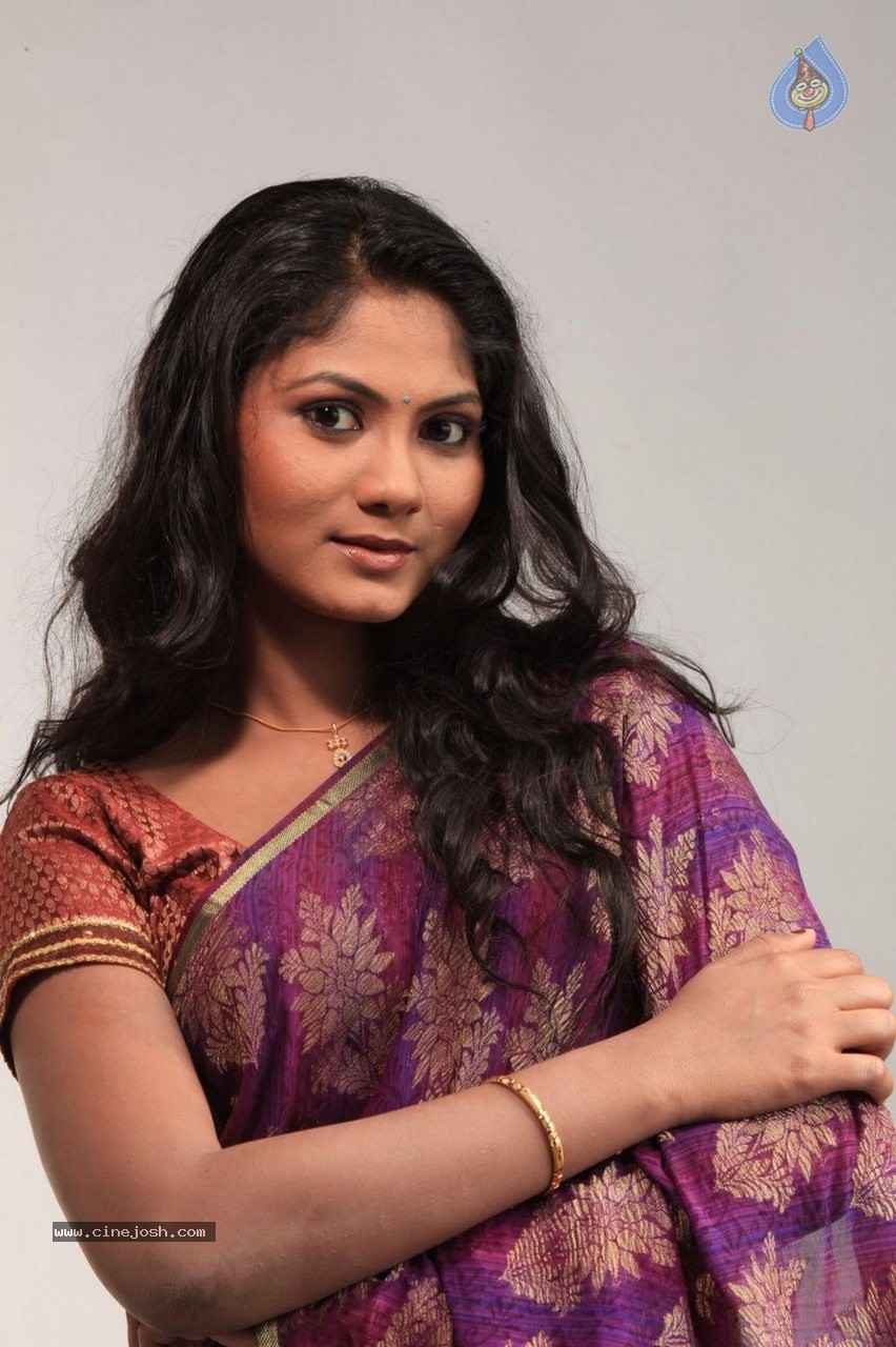 Sruthi Reddy New Stills - 1 / 38 photos