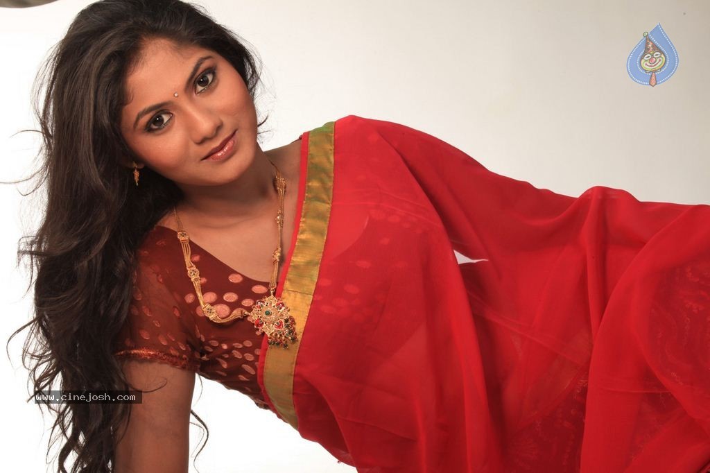 Sruthi Reddy New Stills - 31 / 38 photos