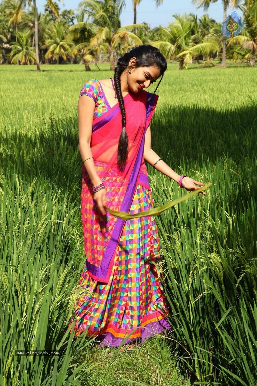 Sruthi Varma Latest Stills - 10 / 52 photos