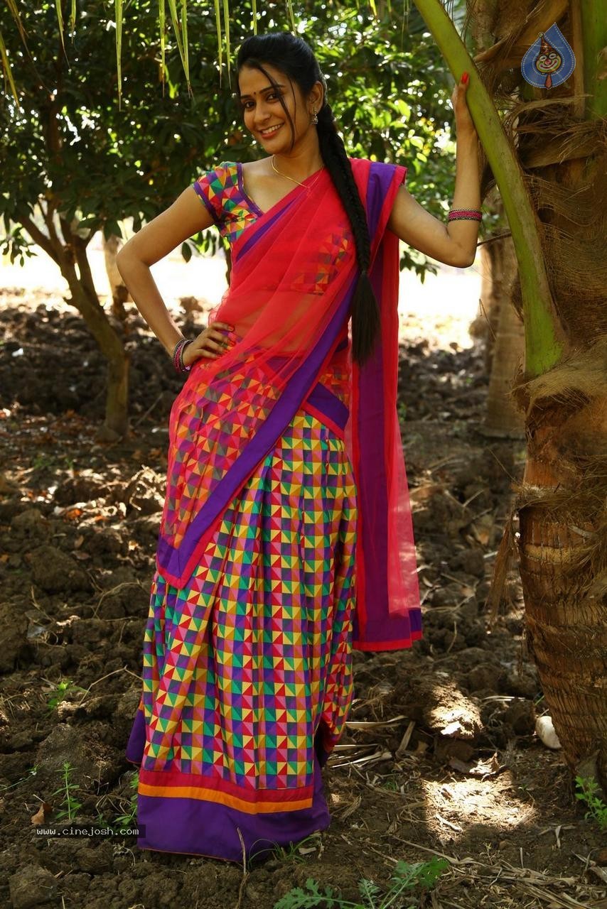 Sruthi Varma Latest Stills - 15 / 52 photos