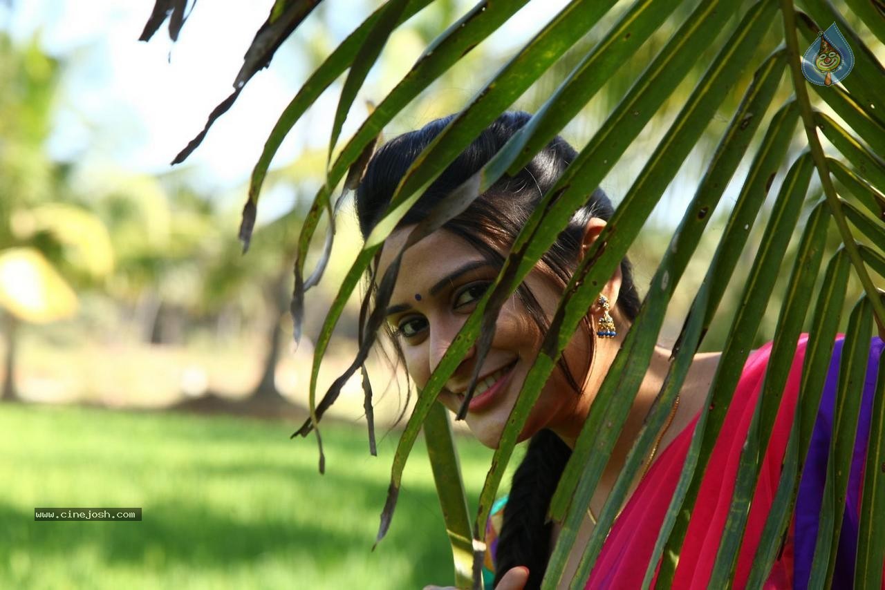 Sruthi Varma Latest Stills - 37 / 52 photos