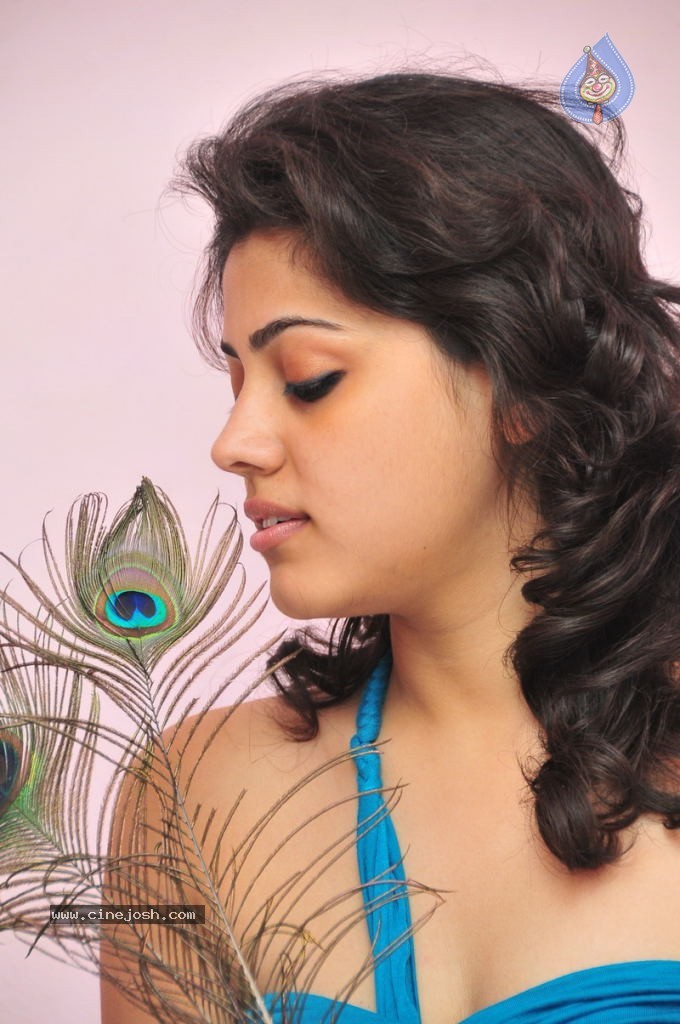 Suchita Singh Hot Stills - 24 / 76 photos