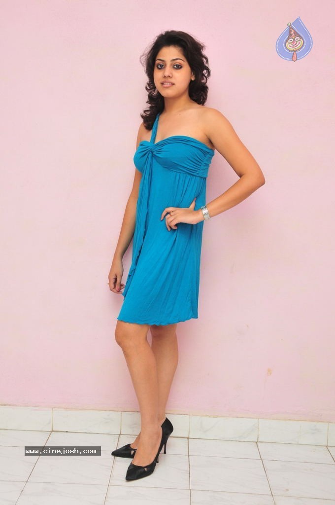 Suchita Singh Hot Stills - 46 / 76 photos