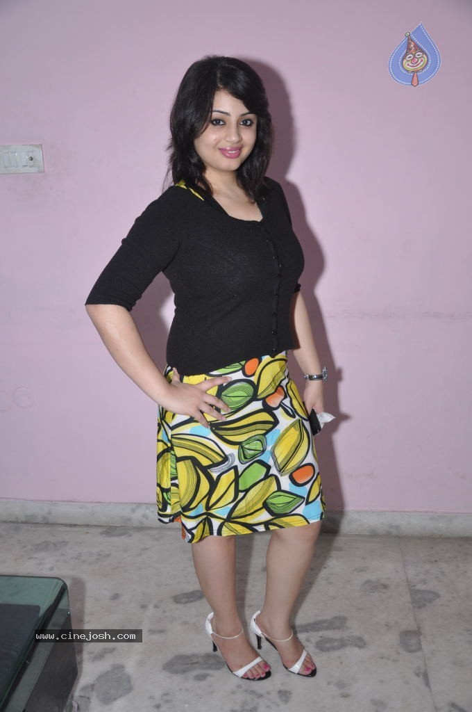 Suhani New Stills - 5 / 36 photos