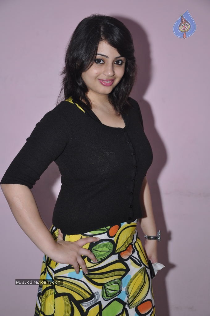 Suhani New Stills - 30 / 36 photos