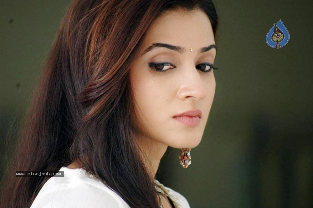 Suhasi In vaade kavali Movie Stills - 31 / 128 photos