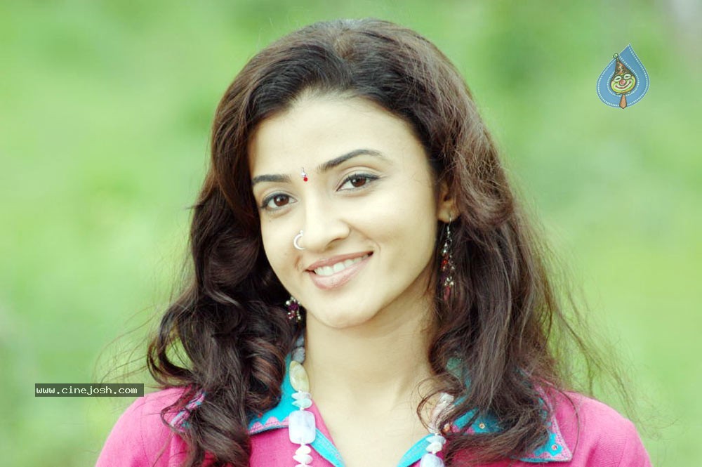 Suhasi In vaade kavali Movie Stills - 52 / 128 photos