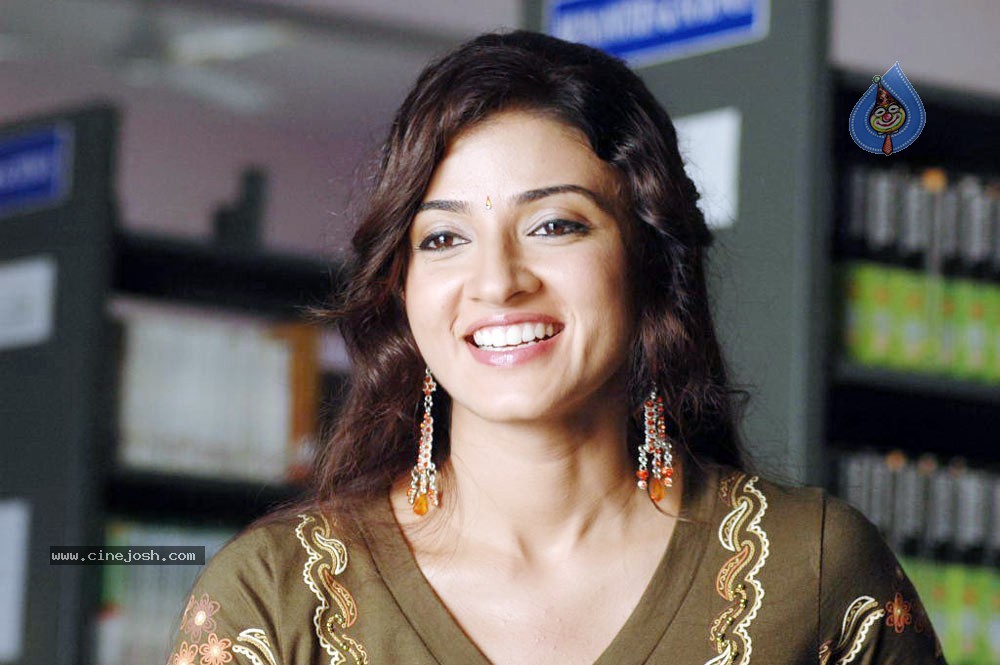 Suhasi In vaade kavali Movie Stills - 59 / 128 photos