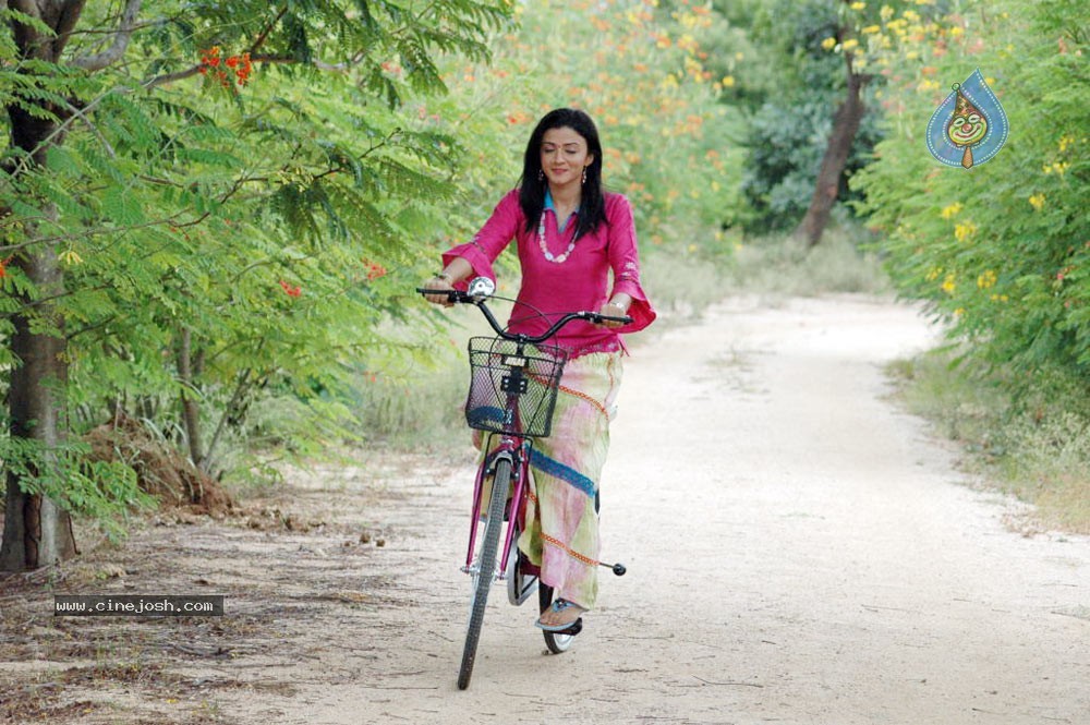 Suhasi In vaade kavali Movie Stills - 114 / 128 photos