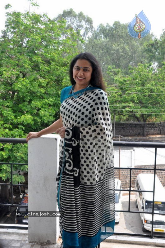 Suhasini Maniratnam Photos - 28 / 29 photos