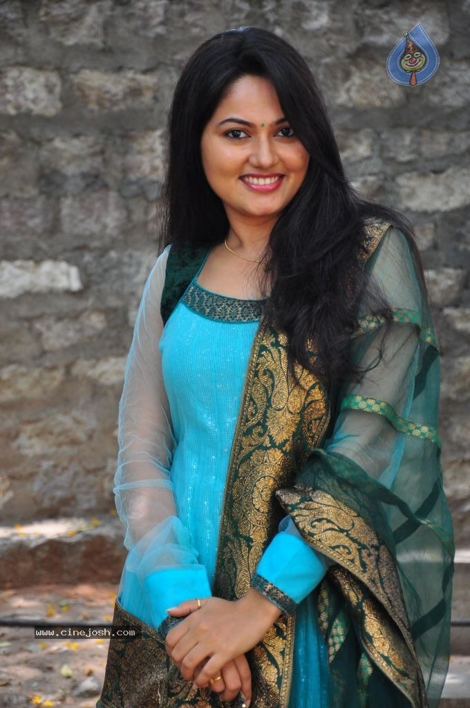 Suhasini New Stills - 38 / 75 photos