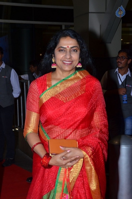 Suhasini Photos - 7 / 20 photos