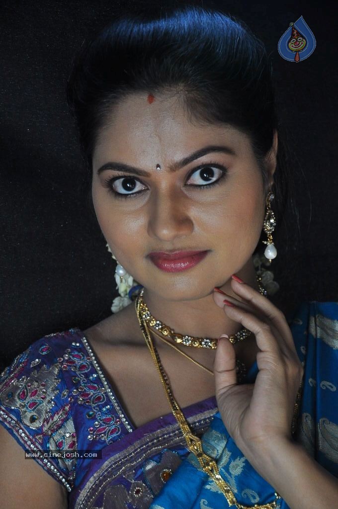 Suhasini Stills - 4 / 108 photos