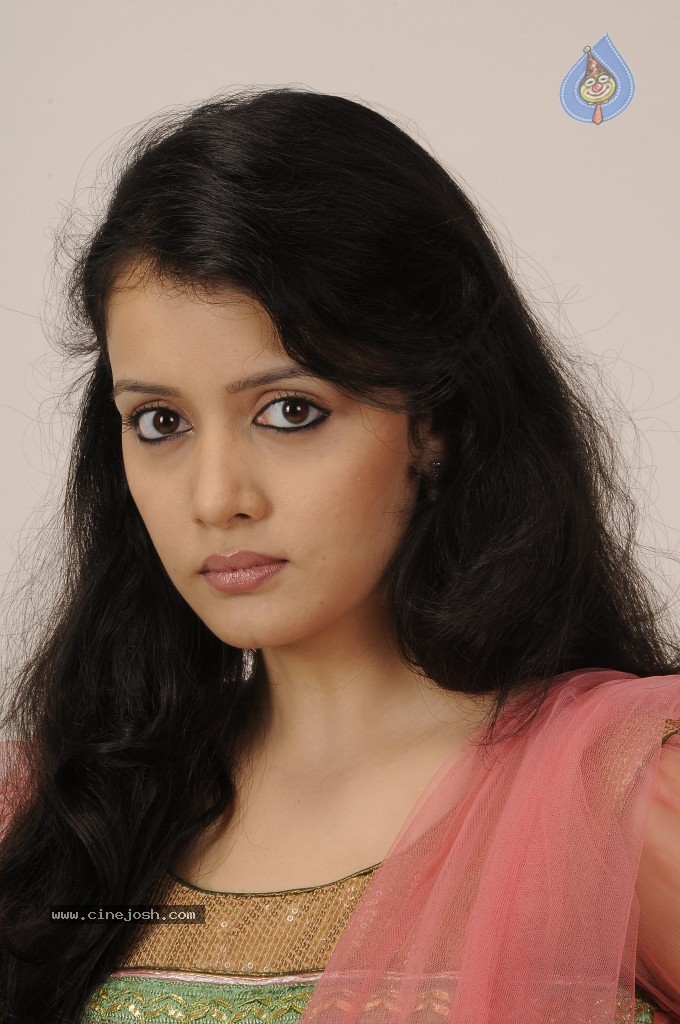 Sulagna New Stills - 75 / 89 photos