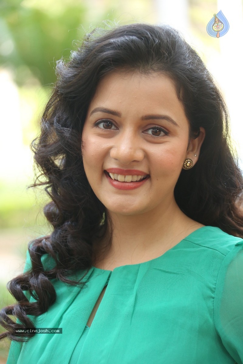 Sulagna Panigrahi Stills - 28 / 123 photos