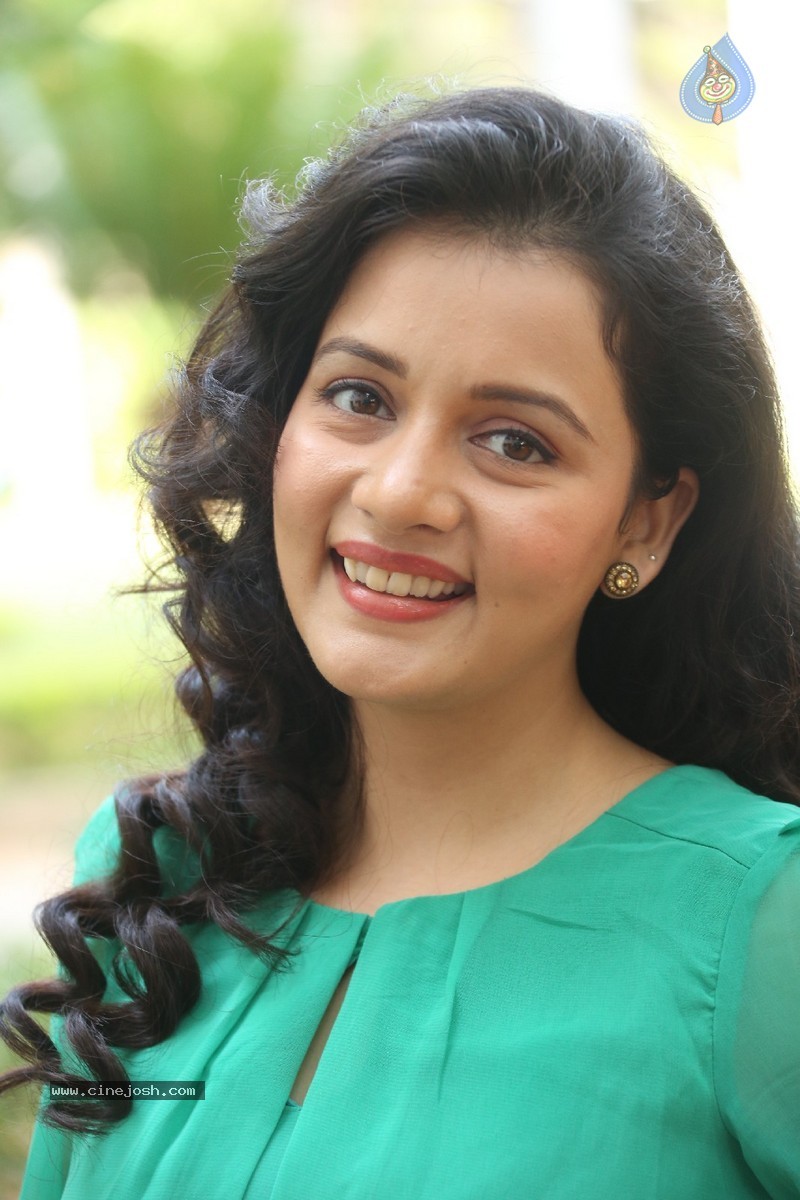 Sulagna Panigrahi Stills - 76 / 123 photos