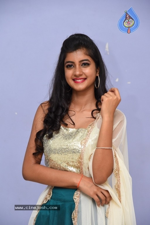 Sumaya New Photos - 9 / 17 photos