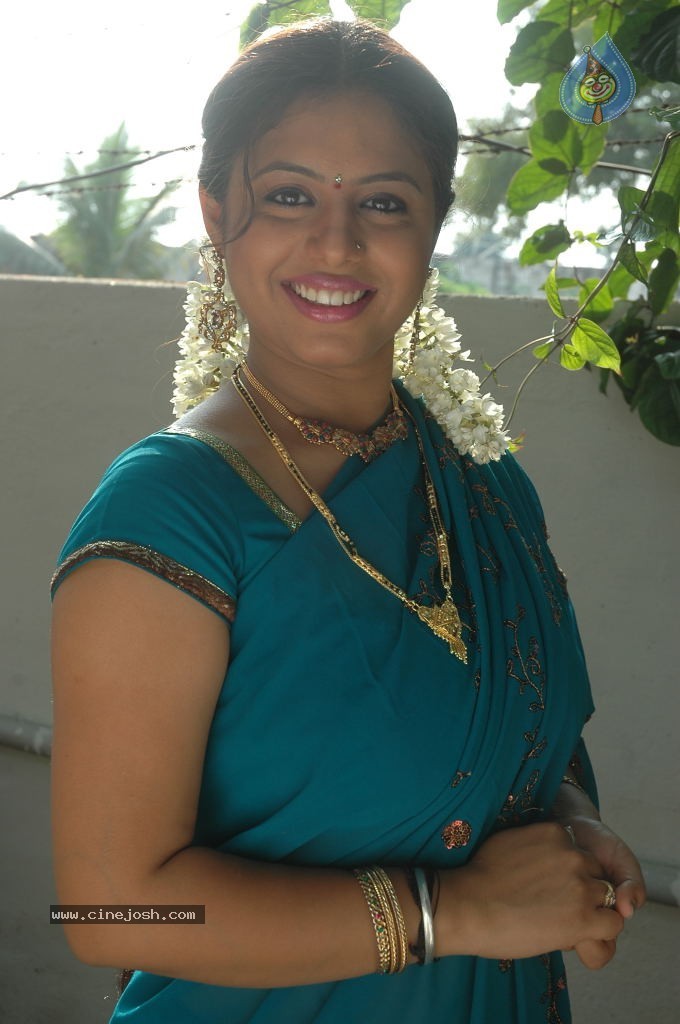 Sunakshi Hot Gallery - 6 / 111 photos