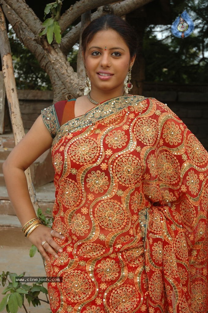 Sunakshi Hot Gallery - 19 / 111 photos