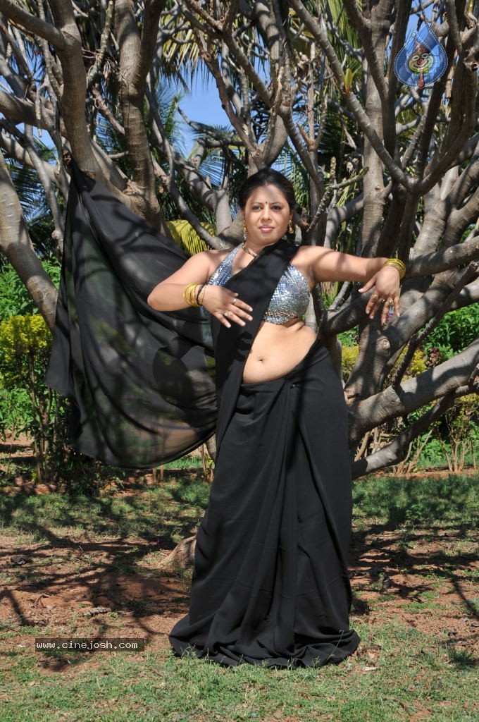 Sunakshi Hot Gallery - 21 / 111 photos