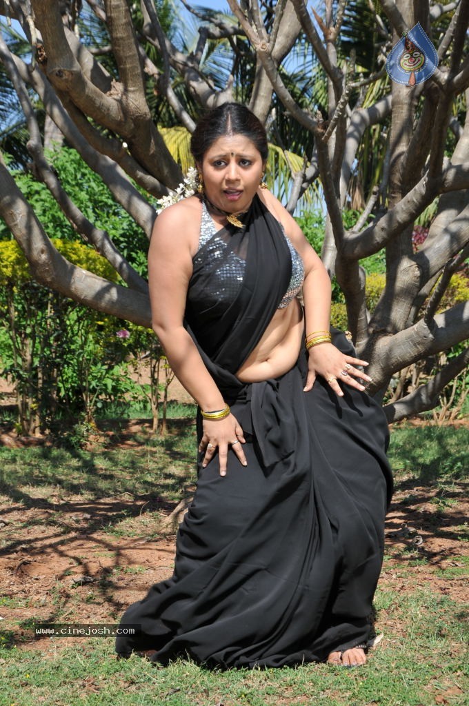 Sunakshi Hot Gallery - 22 / 111 photos