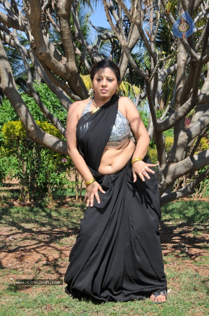 Sunakshi Hot Gallery - 40 / 111 photos