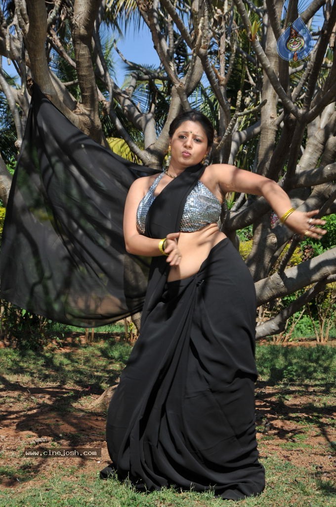 Sunakshi Hot Gallery - 48 / 111 photos