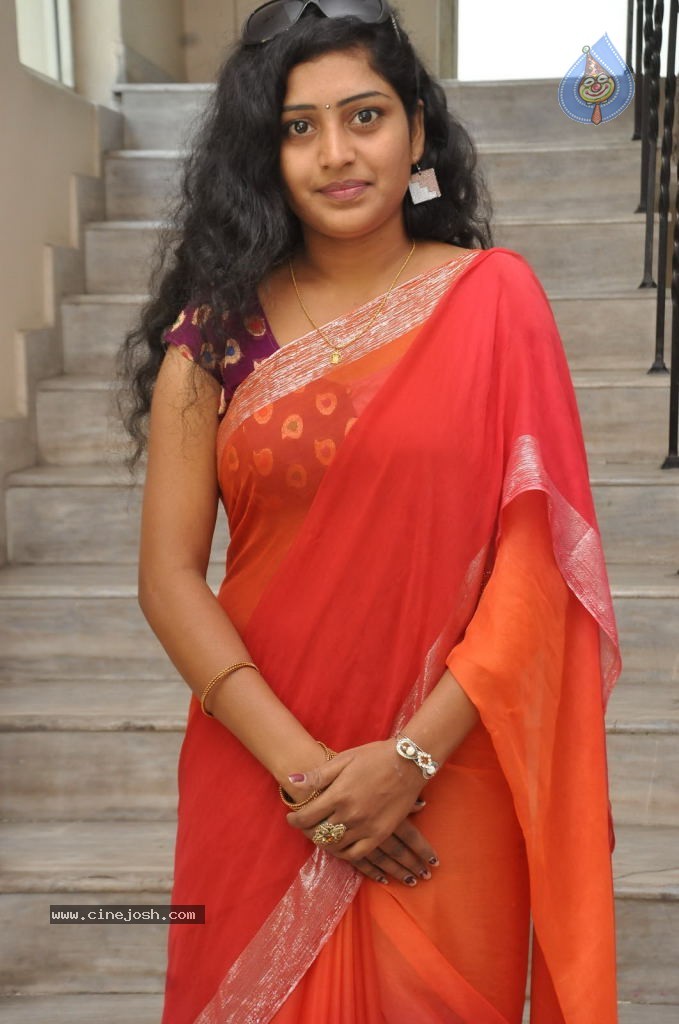 Suneetha Stills - 10 / 16 photos