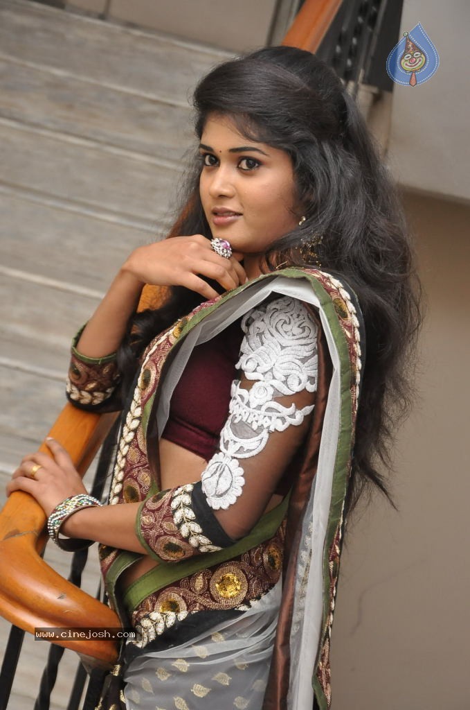 Sunitha New Stills - 5 / 52 photos