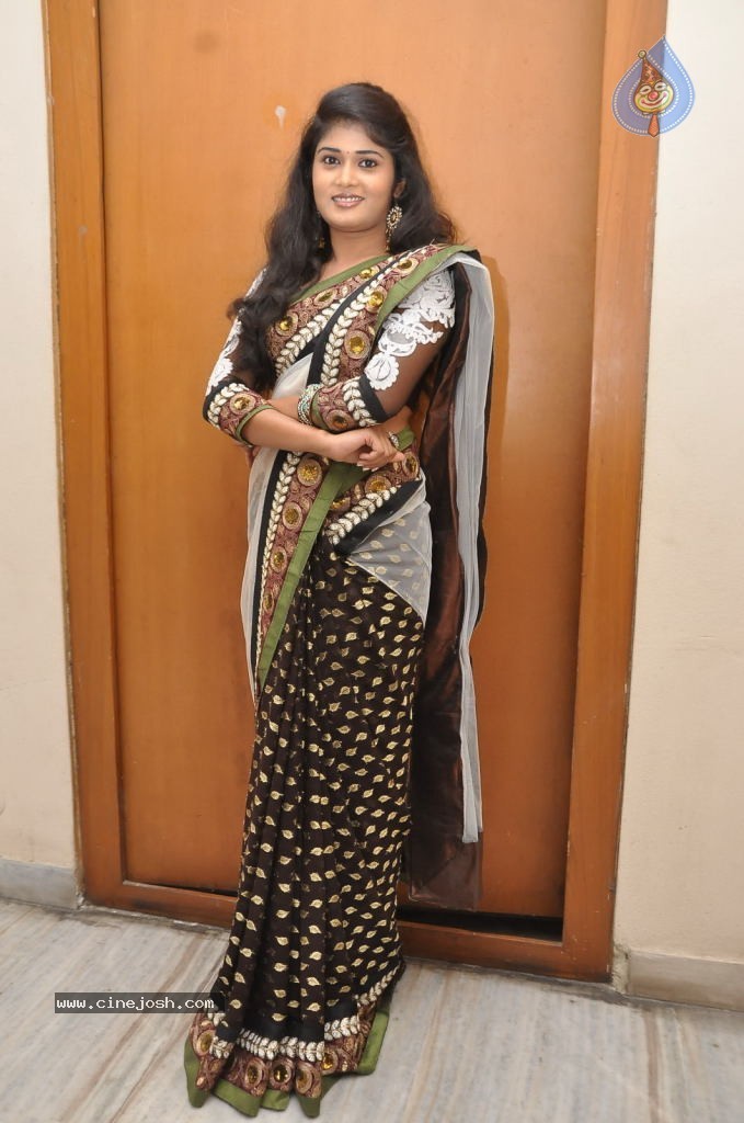 Sunitha New Stills - 11 / 52 photos