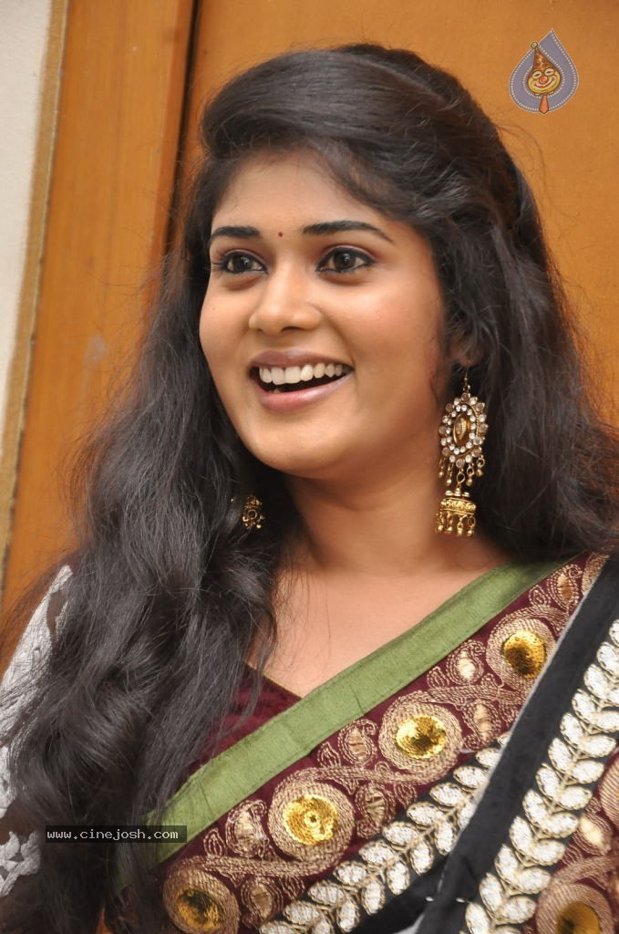 Sunitha New Stills - 12 / 52 photos