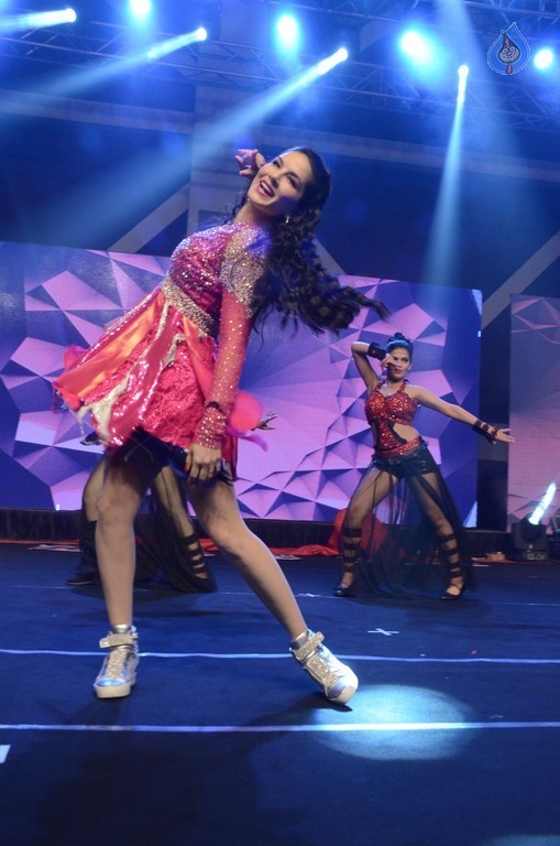 Sunny Leone Performance Photos at Rogue Audio Launch - 3 / 53 photos