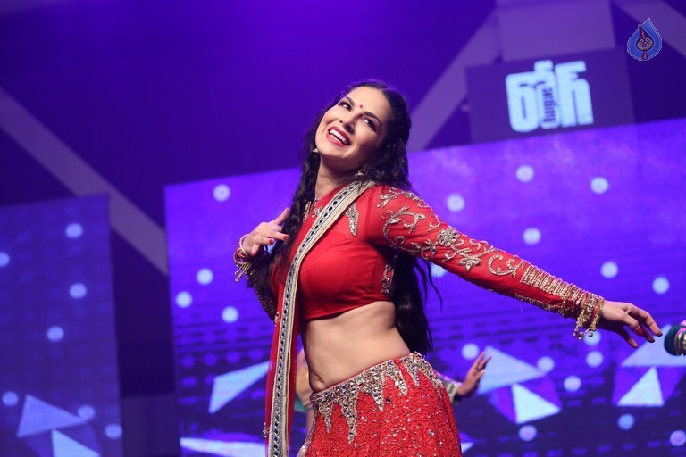 Sunny Leone at Rogue Audio Launch - 2 / 80 photos