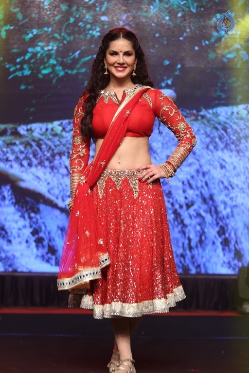 Sunny Leone at Rogue Audio Launch - 4 / 80 photos