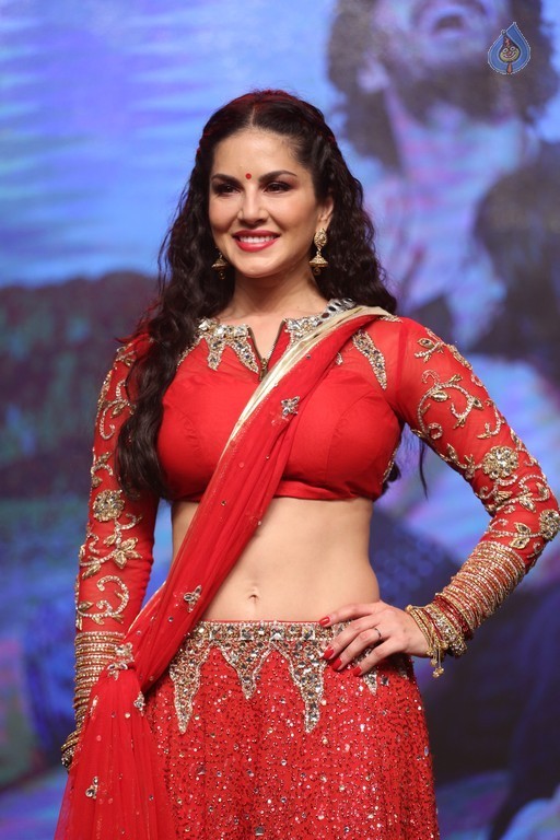 Sunny Leone at Rogue Audio Launch - 21 / 80 photos