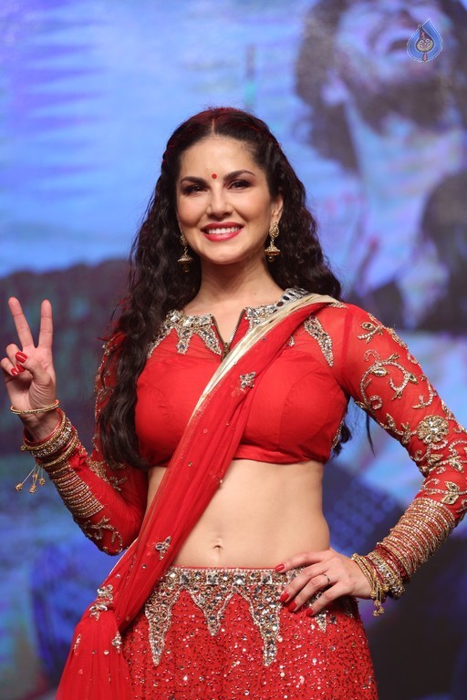 Sunny Leone at Rogue Audio Launch - 31 / 80 photos